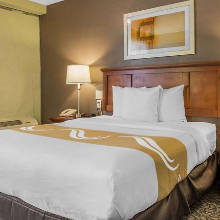 Quality Inn University Center Pittsburgh Eksteriør bilde