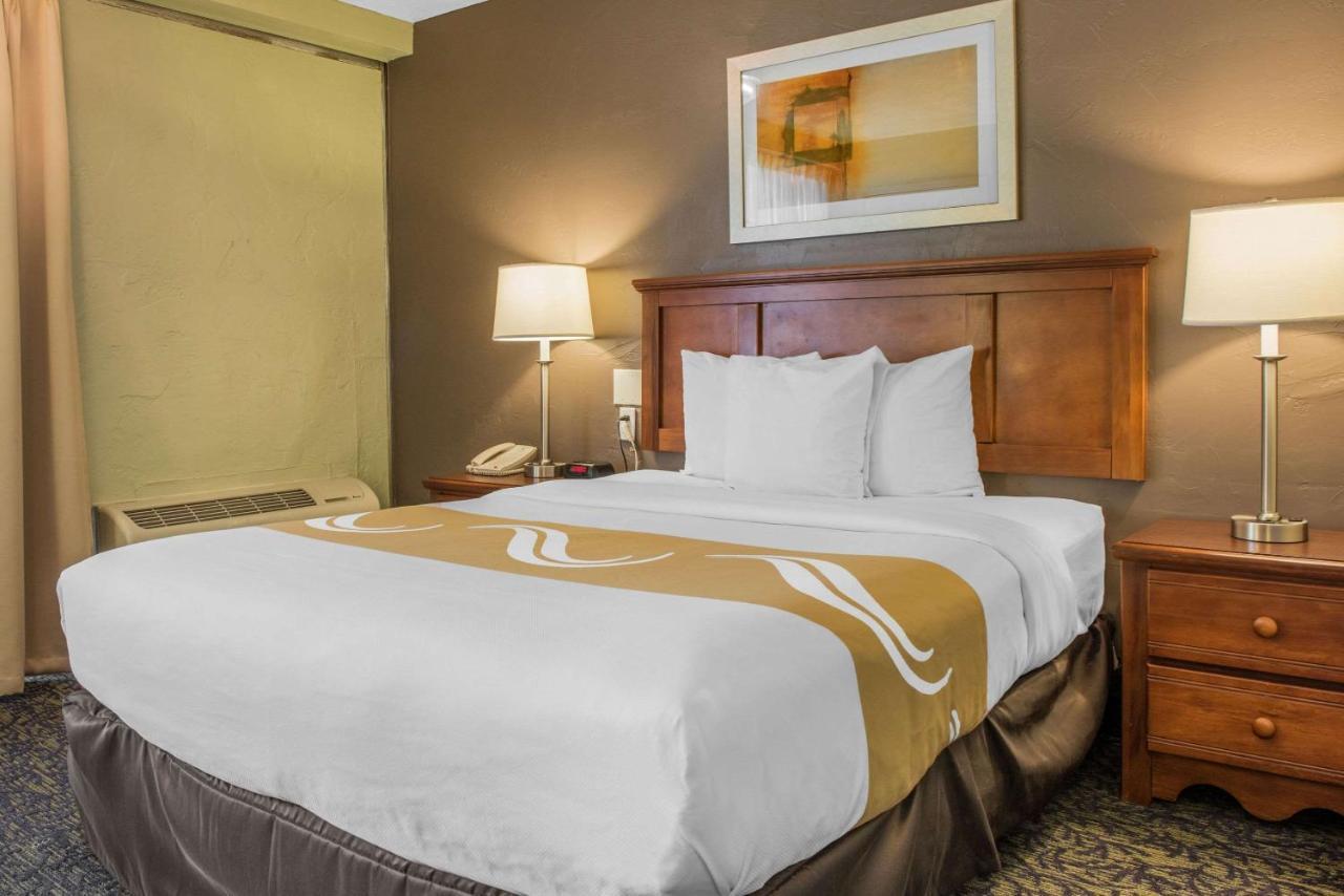 Quality Inn University Center Pittsburgh Eksteriør bilde