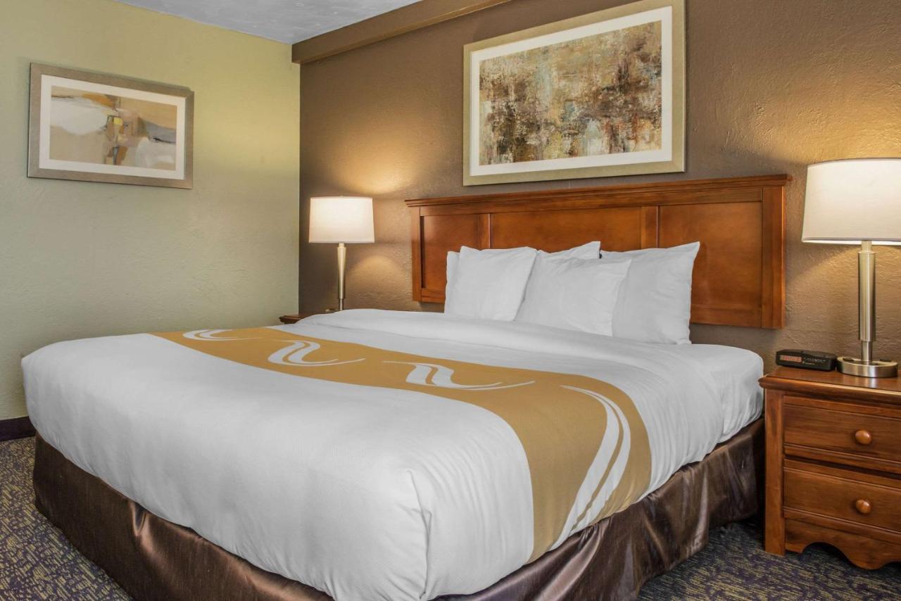 Quality Inn University Center Pittsburgh Eksteriør bilde