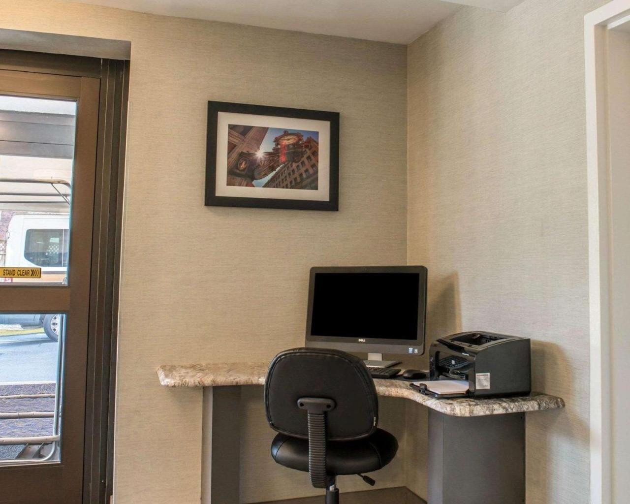 Quality Inn University Center Pittsburgh Eksteriør bilde